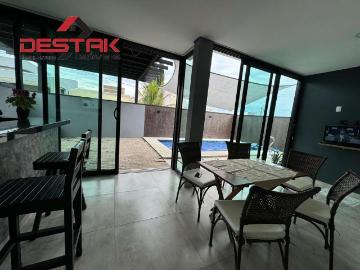 Casa / Sobrado em Condomínio para Venda em Cabreúva/SP Jacaré 3 Quartos