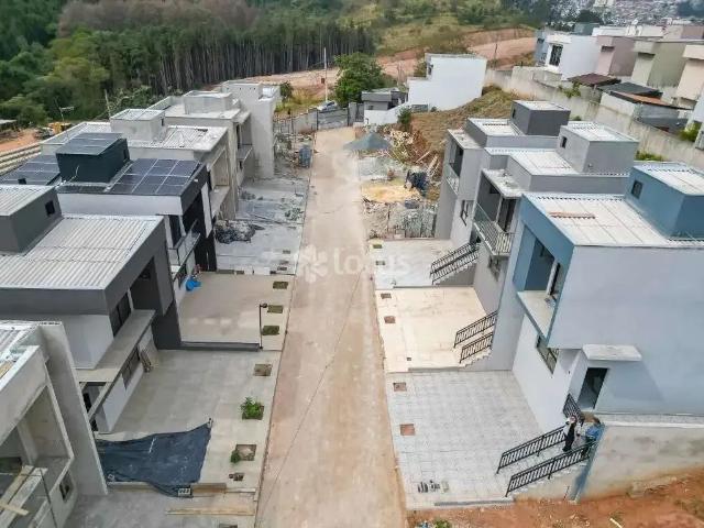 Casa / Sobrado em Condomínio para Venda em Cajamar/SP Portais Polvilho 3 Quartos