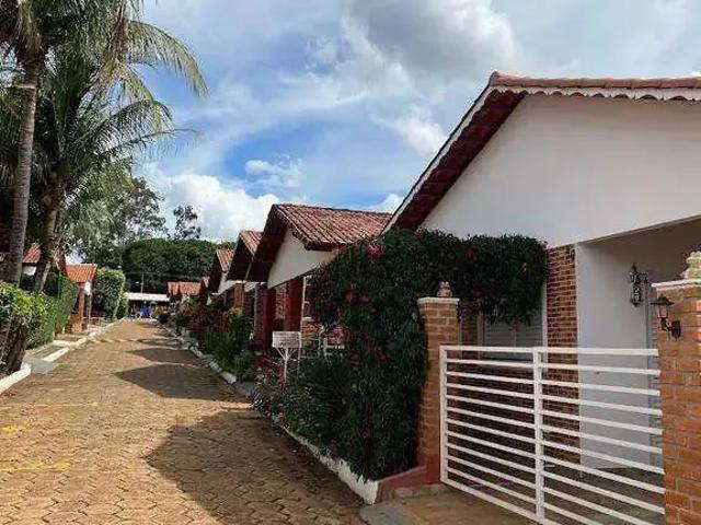 Casa / Sobrado em Condomínio para Venda em Caldas Novas/GO Mansões Águas Quentes 2 Quartos
