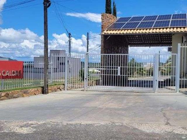 Casa / Sobrado em Condomínio para Venda em Caldas Novas/GO Condomínio Náutico Privê das Caldas 4 Quartos