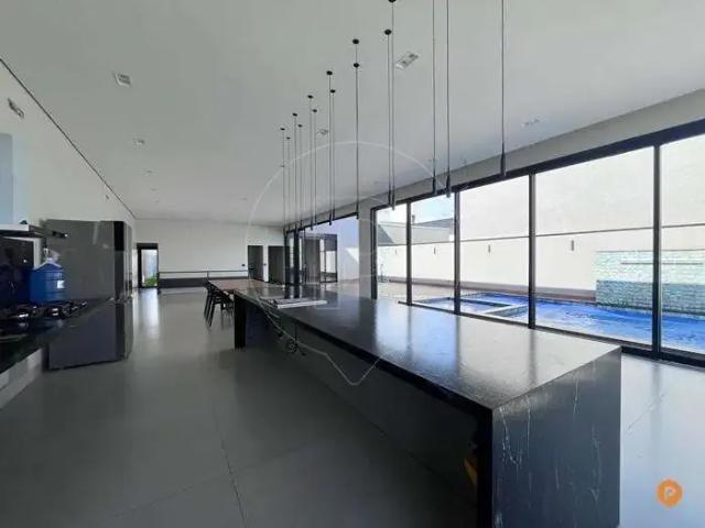 Casa / Sobrado em Condomínio para Venda em Caldas Novas/GO Condomínio Náutico Privê das Caldas 5 Quartos