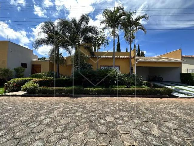 Casa / Sobrado em Condomínio para Venda em Caldas Novas/GO Jardim Metodista 3 Quartos