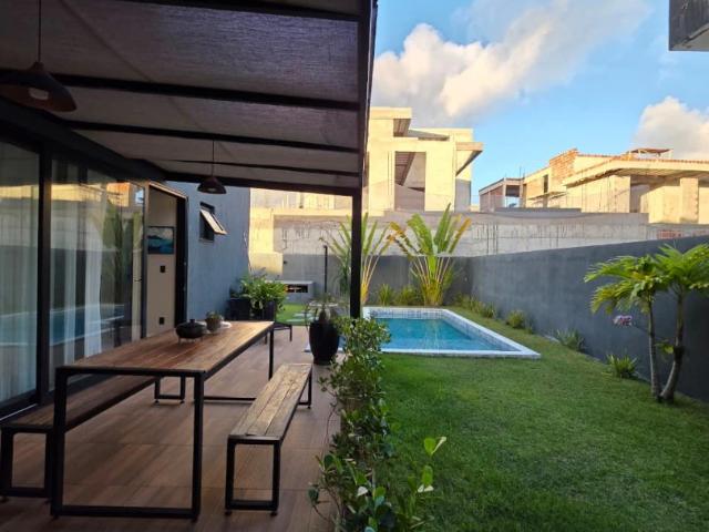 Casa / Sobrado em Condomínio para Venda em Camaçari/BA Abrantes 4 Quartos