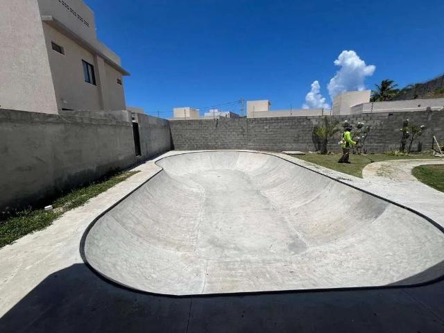 Casa / Sobrado em Condomínio para Venda em Camaçari/BA Abrantes 4 Quartos
