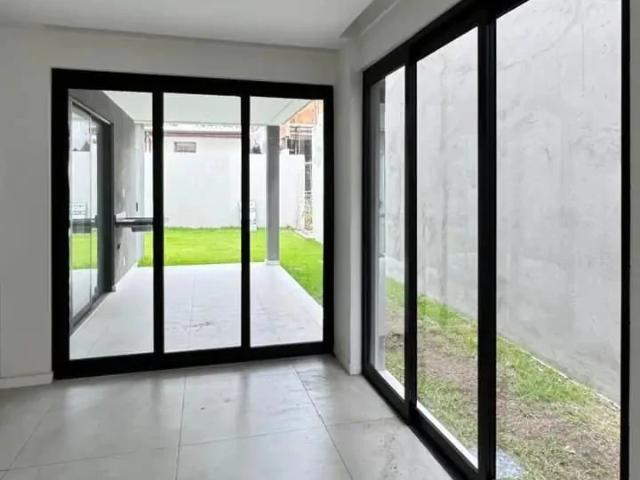 Casa / Sobrado em Condomínio para Venda em Camaçari/BA Abrantes 4 Quartos