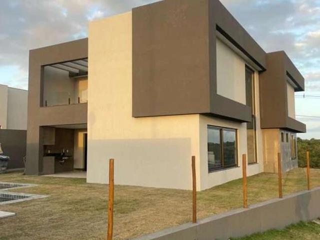 Casa / Sobrado em Condomínio para Venda em Camaçari/BA Abrantes 4 Quartos