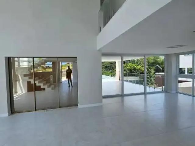 Casa / Sobrado em Condomínio para Venda em Camaçari/BA Abrantes 5 Quartos