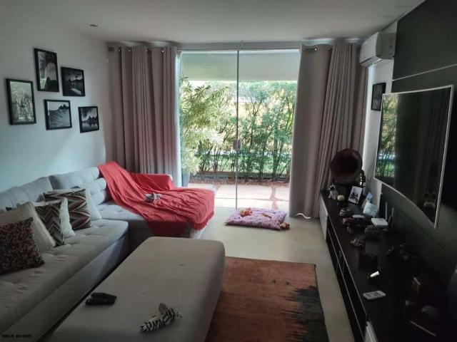 Casa / Sobrado em Condomínio para Venda em Camaçari/BA Abrantes 6 Quartos