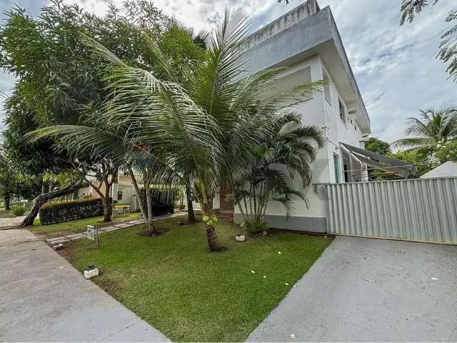 Casa / Sobrado em Condomínio para Venda em Camaçari/BA Alphaville Abrantes 4 Quartos