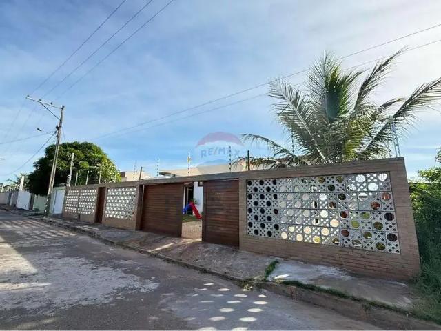 Casa / Sobrado em Condomínio para Venda em Camaçari/BA Arembepe Abrantes 3 Quartos