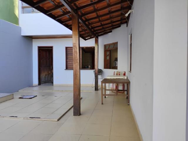 Casa / Sobrado em Condomínio para Venda em Camaçari/BA Arembepe Abrantes 4 Quartos