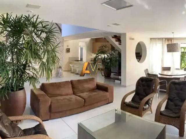 Casa / Sobrado em Condomínio para Venda em Camaçari/BA Guarajuba 5 Quartos