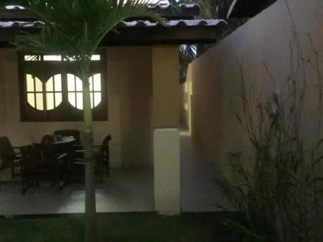 Casa / Sobrado em Condomínio para Venda em Camaçari/BA Guarajuba 5 Quartos