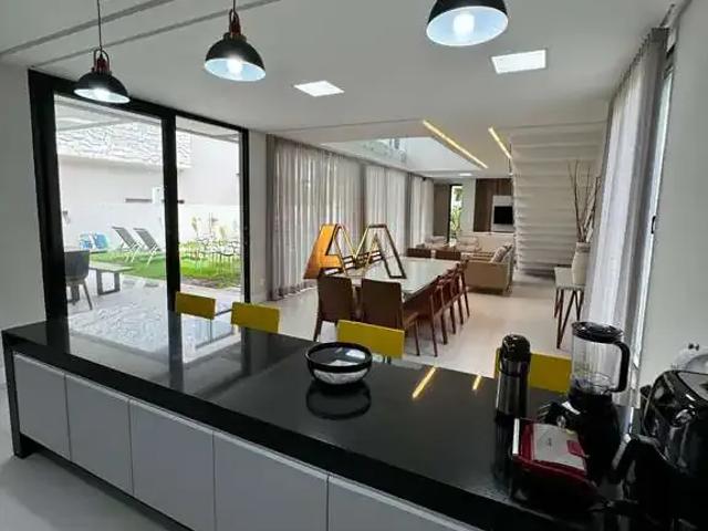 Casa / Sobrado em Condomínio para Venda em Camaçari/BA Guarajuba 5 Quartos