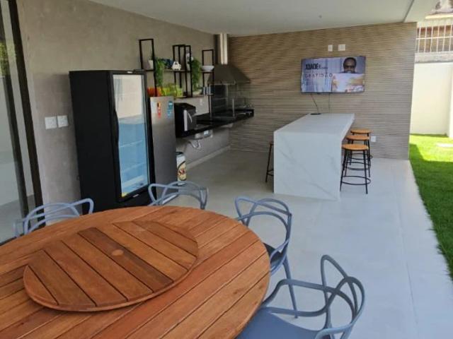 Casa / Sobrado em Condomínio para Venda em Camaçari/BA Guarajuba 8 Quartos