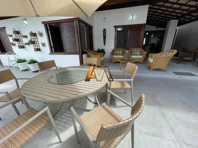 Casa / Sobrado em Condomínio para Venda em Camaçari/BA Guarajuba 8 Quartos