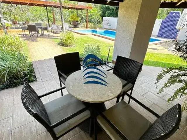 Casa / Sobrado em Condomínio para Venda em Camaçari/BA Interlagos 6 Quartos