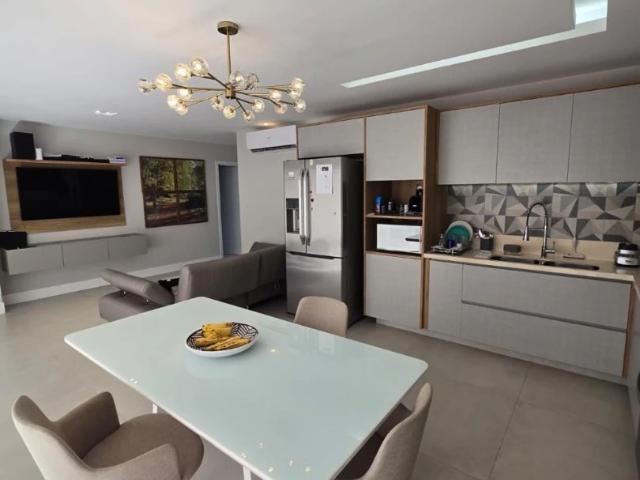 Casa / Sobrado em Condomínio para Venda em Camaçari/BA Vila de Abrantes 4 Quartos