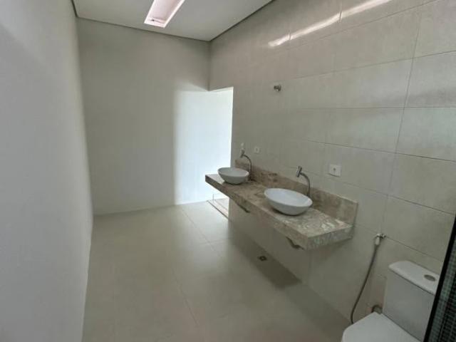 Casa / Sobrado em Condomínio para Venda em Cambé/PR Bratislava 3 Quartos
