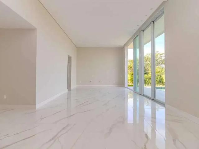Casa / Sobrado em Condomínio para Venda em Camboriú/SC Centro 4 Quartos