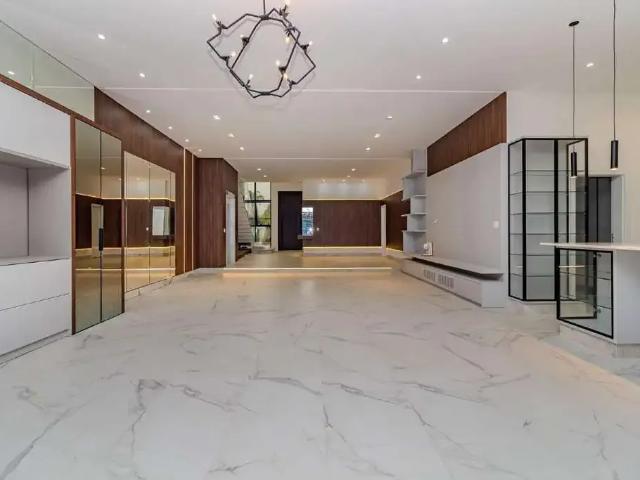 Casa / Sobrado em Condomínio para Venda em Camboriú/SC Centro 5 Quartos