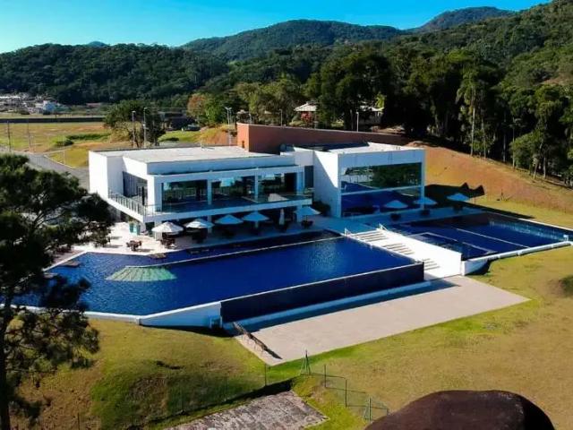 Casa / Sobrado em Condomínio para Venda em Camboriú/SC Santa Regina 3 Quartos