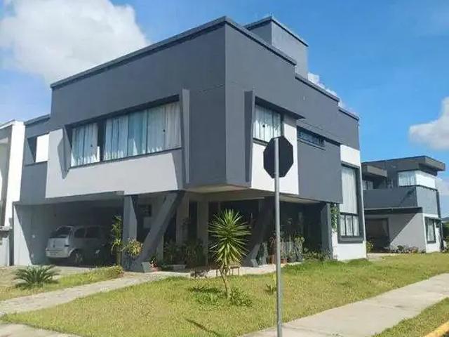 Casa / Sobrado em Condomínio para Venda em Camboriú/SC Santa Regina 3 Quartos
