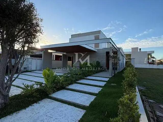 Casa / Sobrado em Condomínio para Venda em Camboriú/SC Santa Regina 4 Quartos