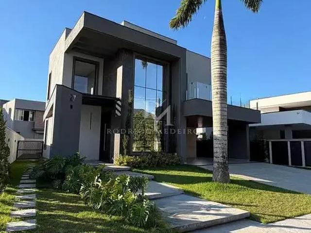 Casa / Sobrado em Condomínio para Venda em Camboriú/SC Santa Regina 4 Quartos