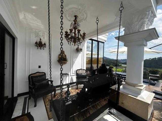 Casa / Sobrado em Condomínio para Venda em Camboriú/SC Santa Regina 4 Quartos