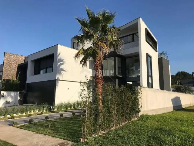 Casa / Sobrado em Condomínio para Venda em Camboriú/SC Santa Regina 4 Quartos