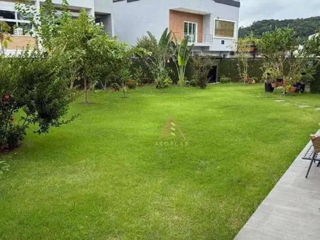 Casa / Sobrado em Condomínio para Venda em Camboriú/SC Santa Regina 4 Quartos