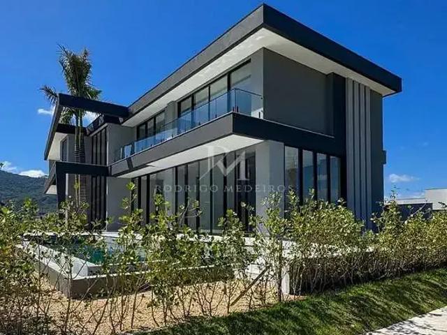 Casa / Sobrado em Condomínio para Venda em Camboriú/SC Santa Regina 5 Quartos