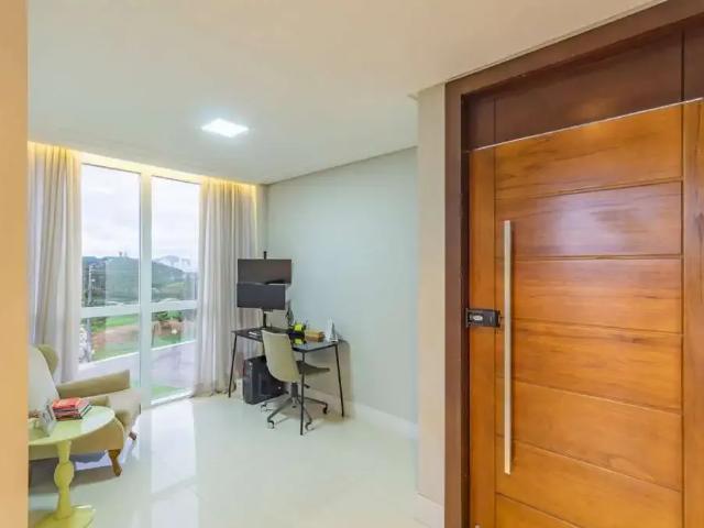 Casa / Sobrado em Condomínio para Venda em Camboriú/SC Rio do Meio 4 Quartos