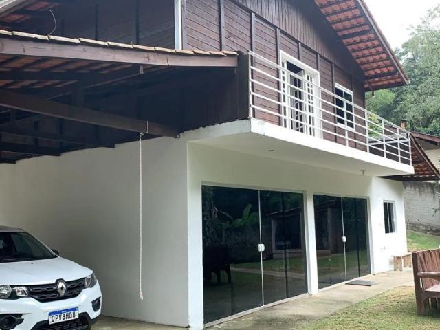 Casa / Sobrado em Condomínio para Venda em Camboriú/SC Rio Pequeno 4 Quartos