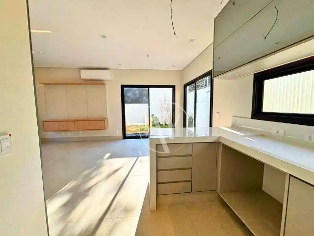 Casa / Sobrado em Condomínio para Venda em Campinas/SP Chácara Primavera 3 Quartos