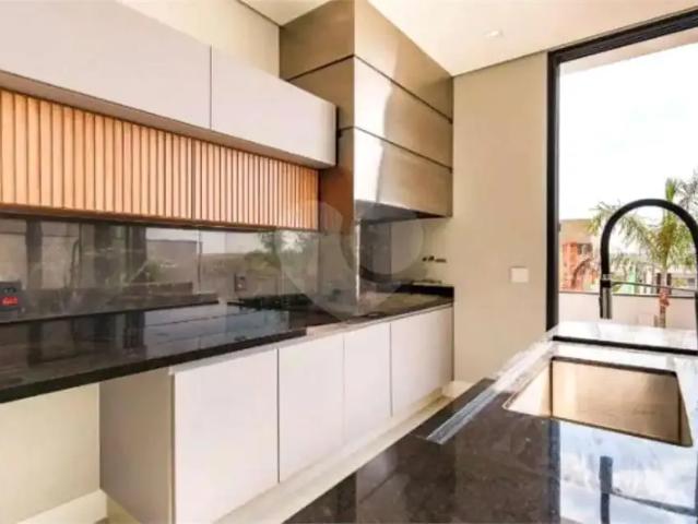 Casa / Sobrado em Condomínio para Venda em Campinas/SP Alphaville Dom Pedro 3 3 Quartos