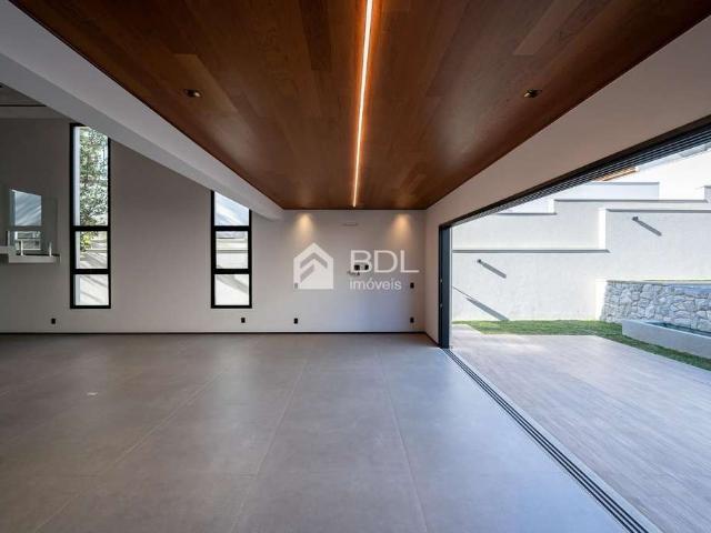 Casa / Sobrado em Condomínio para Venda em Campinas/SP Alphaville Dom Pedro 4 Quartos
