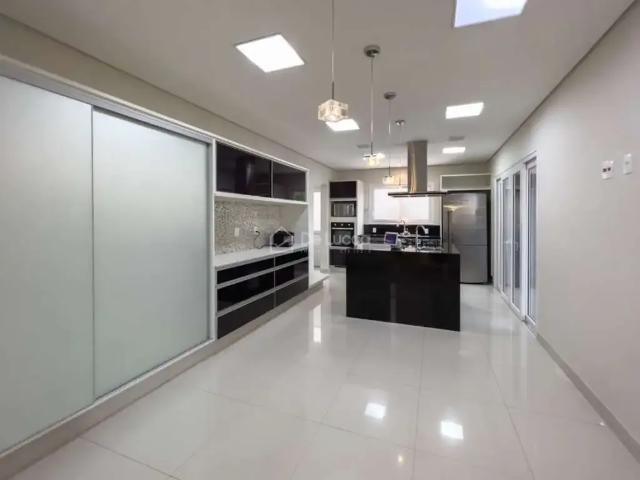 Casa / Sobrado em Condomínio para Venda em Campinas/SP Loteamento Mont Blanc Residence 4 Quartos