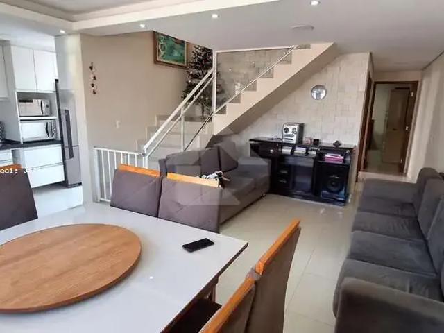 Casa / Sobrado em Condomínio para Venda em Campo Largo/PR Vila Glória 3 Quartos