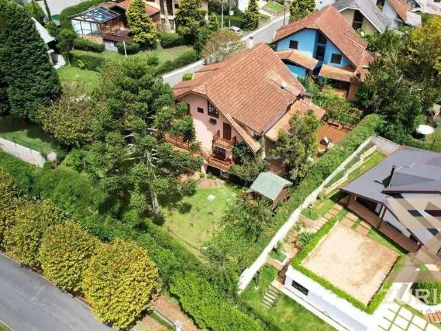 Casa / Sobrado em Condomínio para Venda em Campos do Jordão/SP Alto do Capivari 6 Quartos