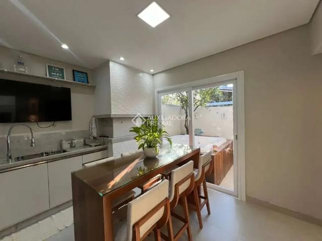 Casa / Sobrado em Condomínio para Venda em Canoas/RS Olaria 3 Quartos