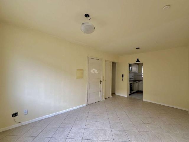 Casa / Sobrado em Condomínio para Venda em Canoas/RS Centro 4 Quartos