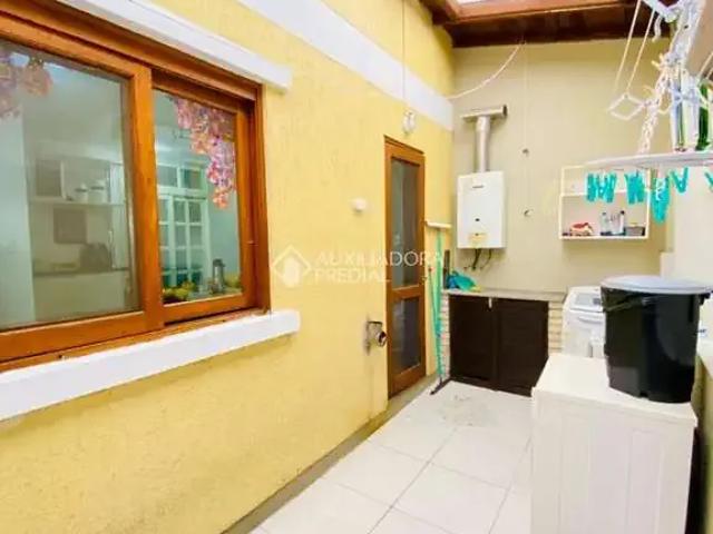 Casa / Sobrado em Condomínio para Venda em Canela/RS Centro 2 Quartos