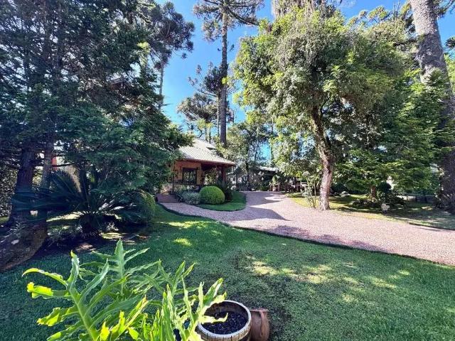 Casa / Sobrado em Condomínio para Venda em Canela/RS Jardim dos Pinheiros II 4 Quartos