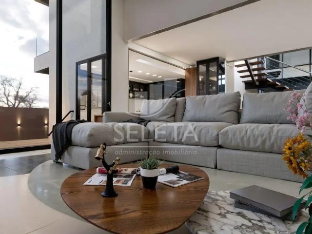 Casa / Sobrado em Condomínio para Venda em Cascavel/PR Cataratas 4 Quartos