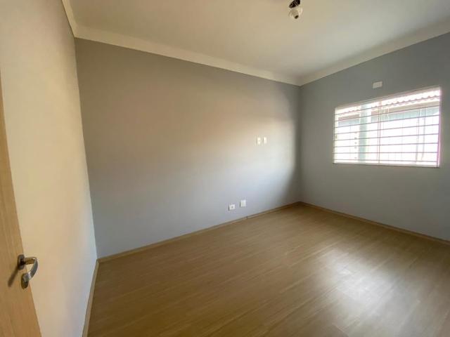 Casa / Sobrado em Condomínio para Venda em Cascavel/PR Centro 3 Quartos