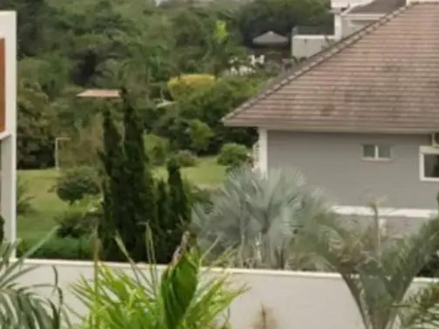 Casa / Sobrado em Condomínio para Venda em Cascavel/PR Região do Lago 2 4 Quartos