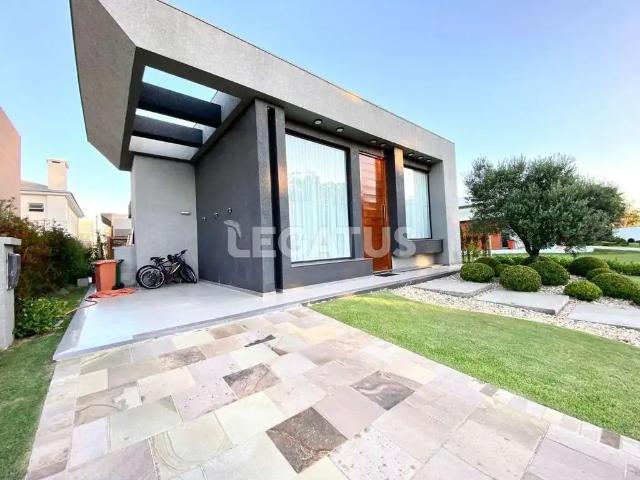 Casa / Sobrado em Condomínio para Venda em Capão da Canoa/RS Condomínio Dubai Resort 3 Quartos