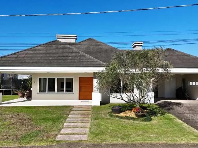 Casa / Sobrado em Condomínio para Venda em Capão da Canoa/RS Condomínio Dubai Resort 4 Quartos